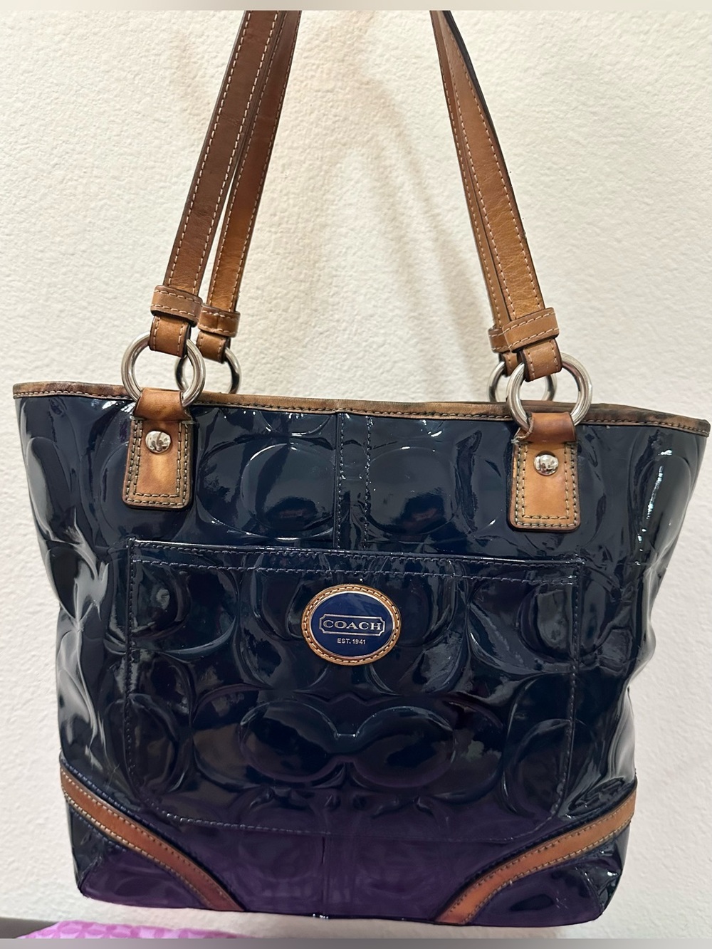 Coach Navy Patent Signature C Tote F20322 💙
